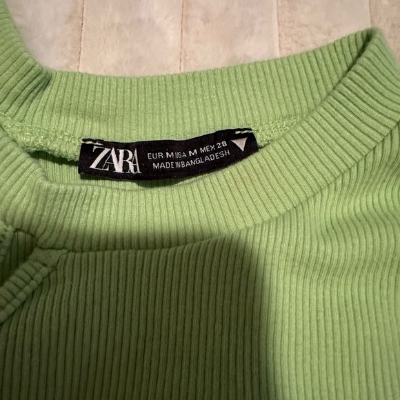 Zara Green Crop Top - Picture 2 of 2